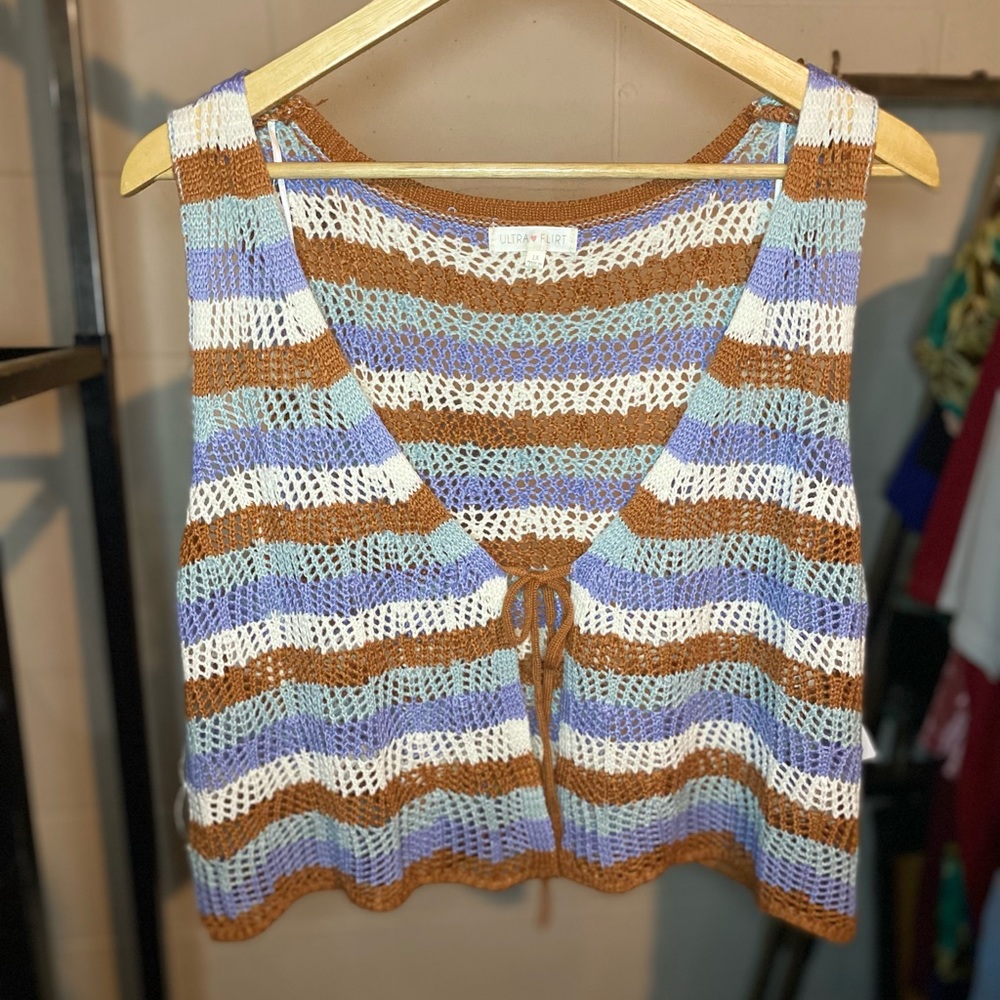 Ultra Flirt NWT Knit Crop Vest